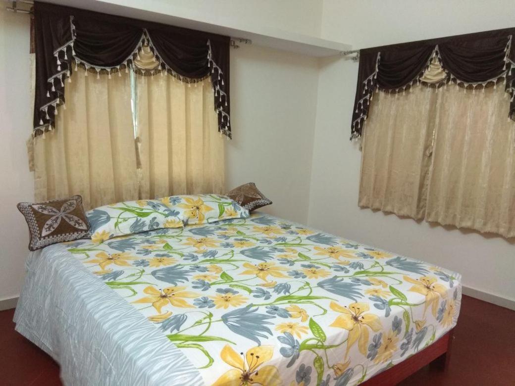 Srb Residency Hotel Tiruvannamalai Exterior photo