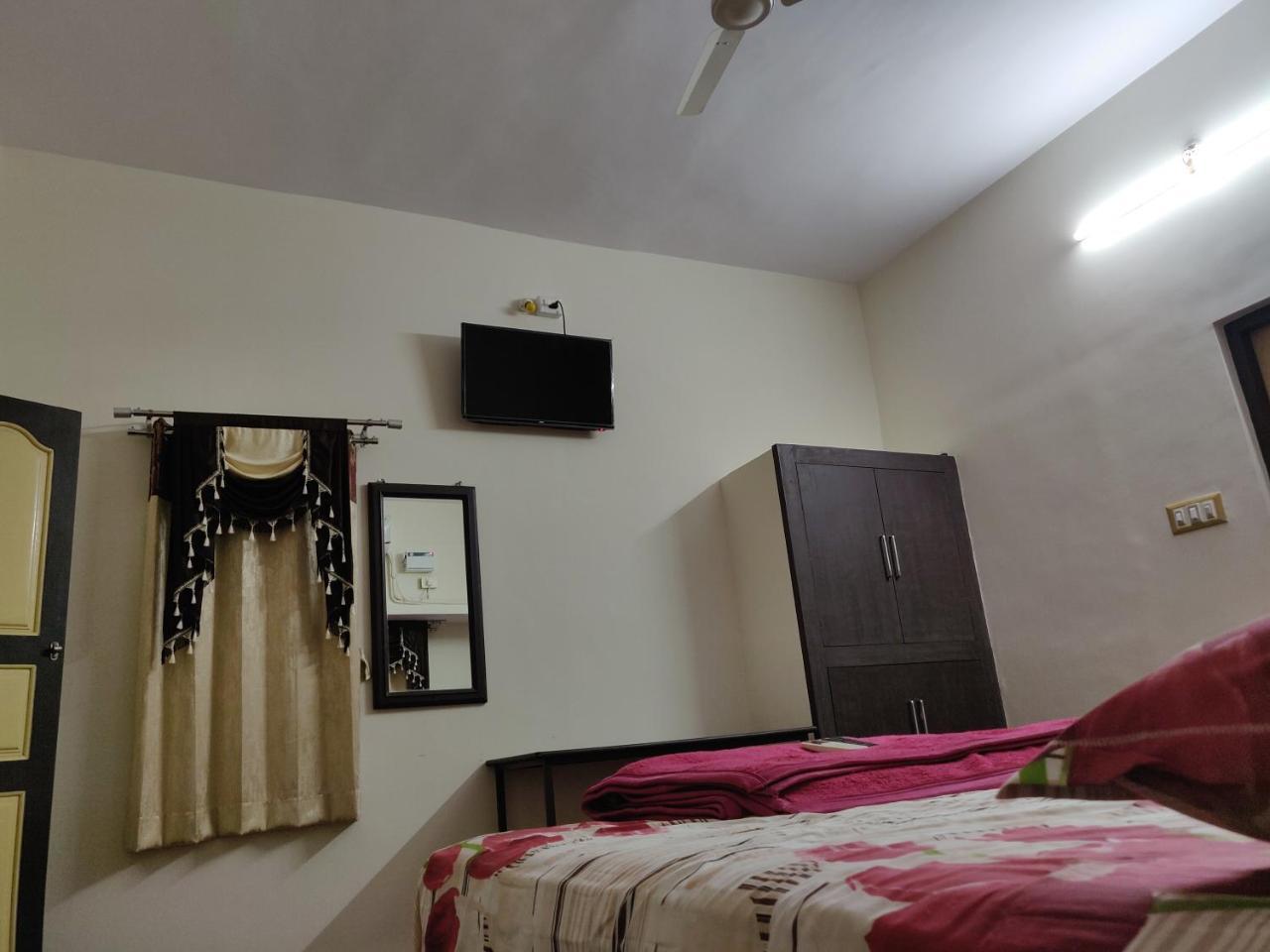 Srb Residency Hotel Tiruvannamalai Exterior photo