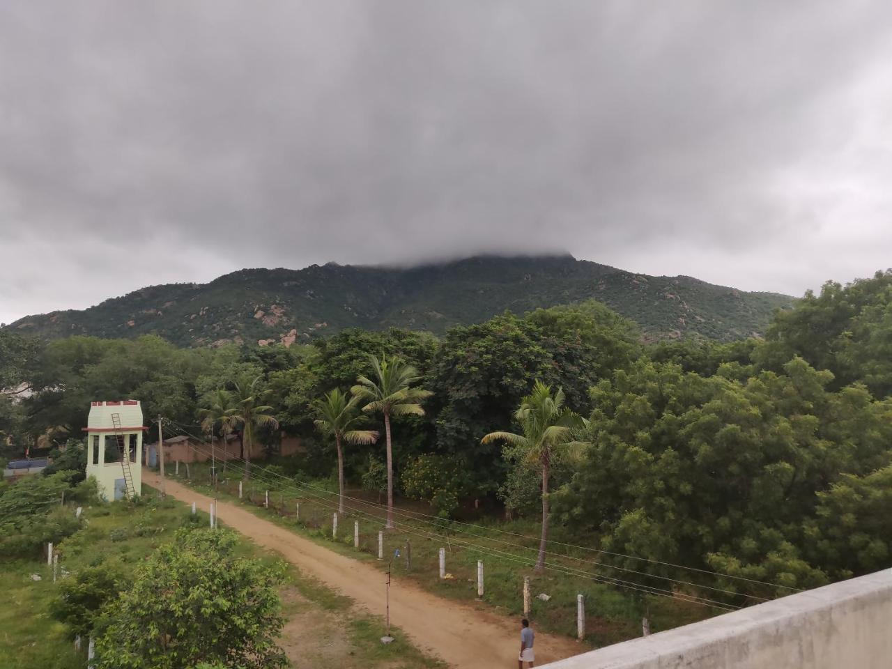 Srb Residency Hotel Tiruvannamalai Exterior photo
