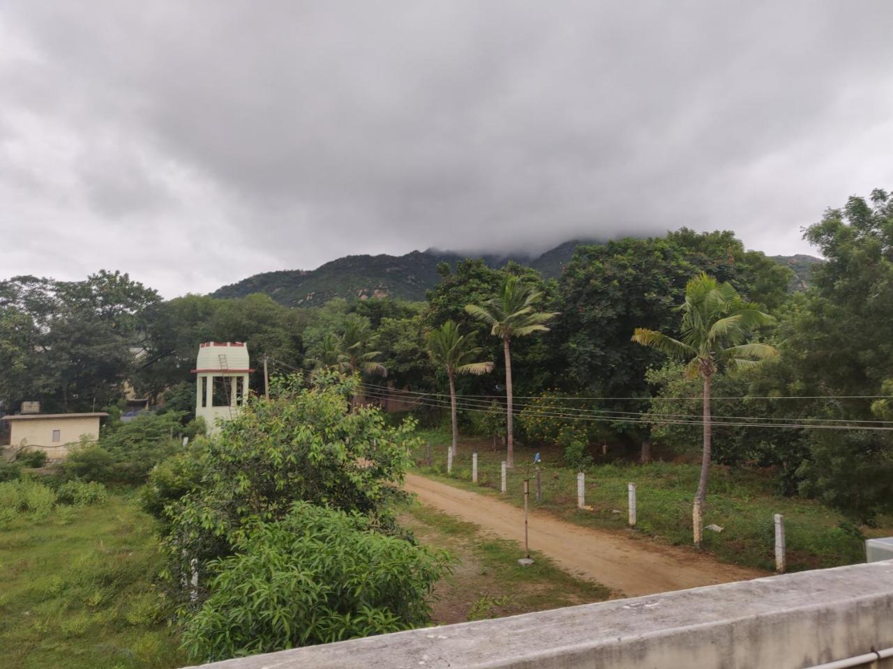 Srb Residency Hotel Tiruvannamalai Exterior photo